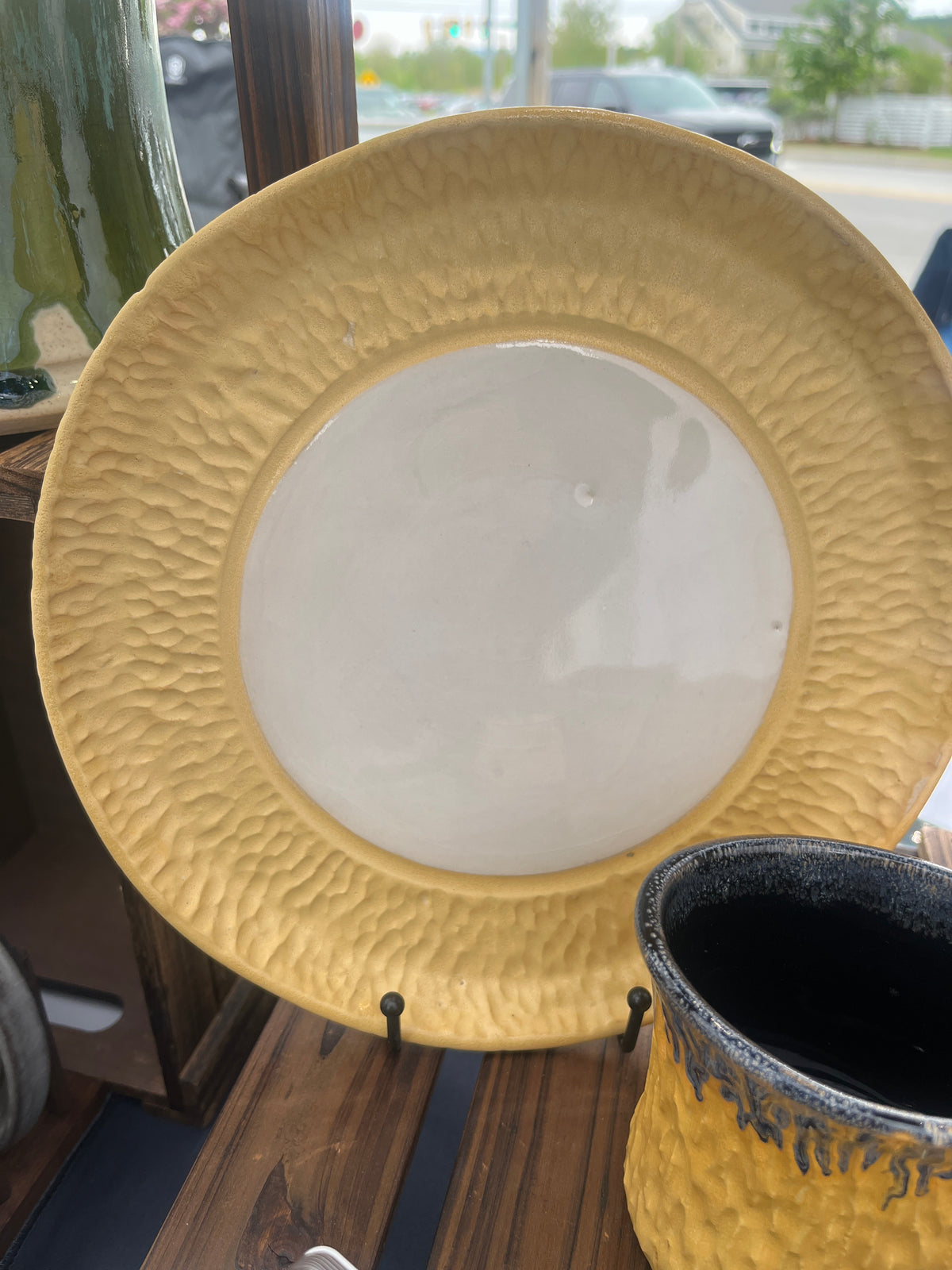859 plate with decorative edge - yellow