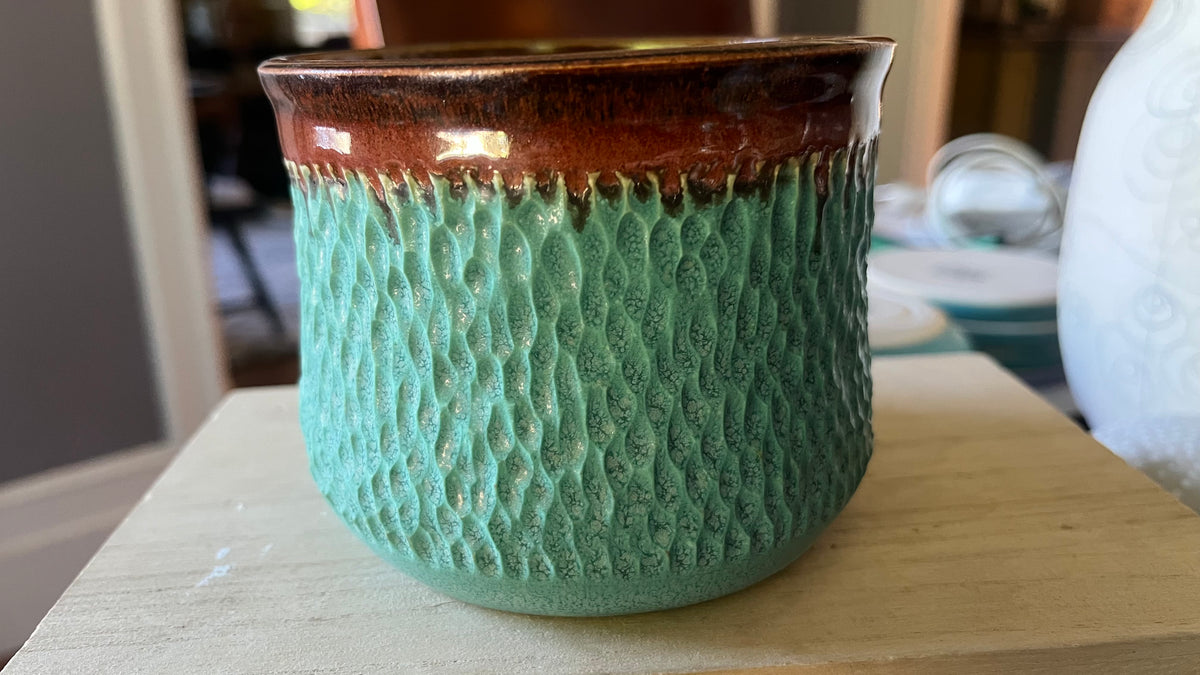 1003 small vase - matte green and white