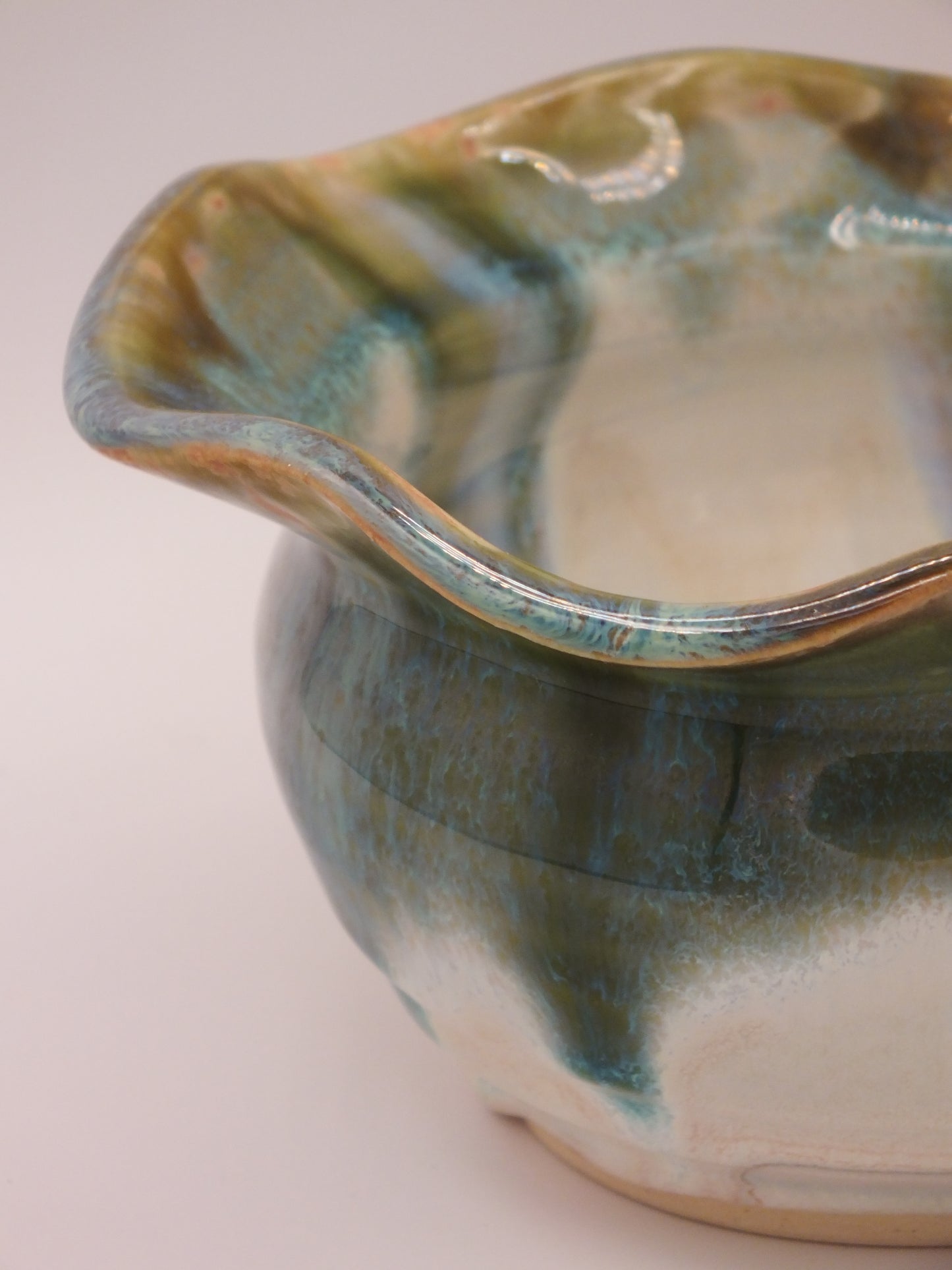 Spanish Moss Flutter Edge Bowl