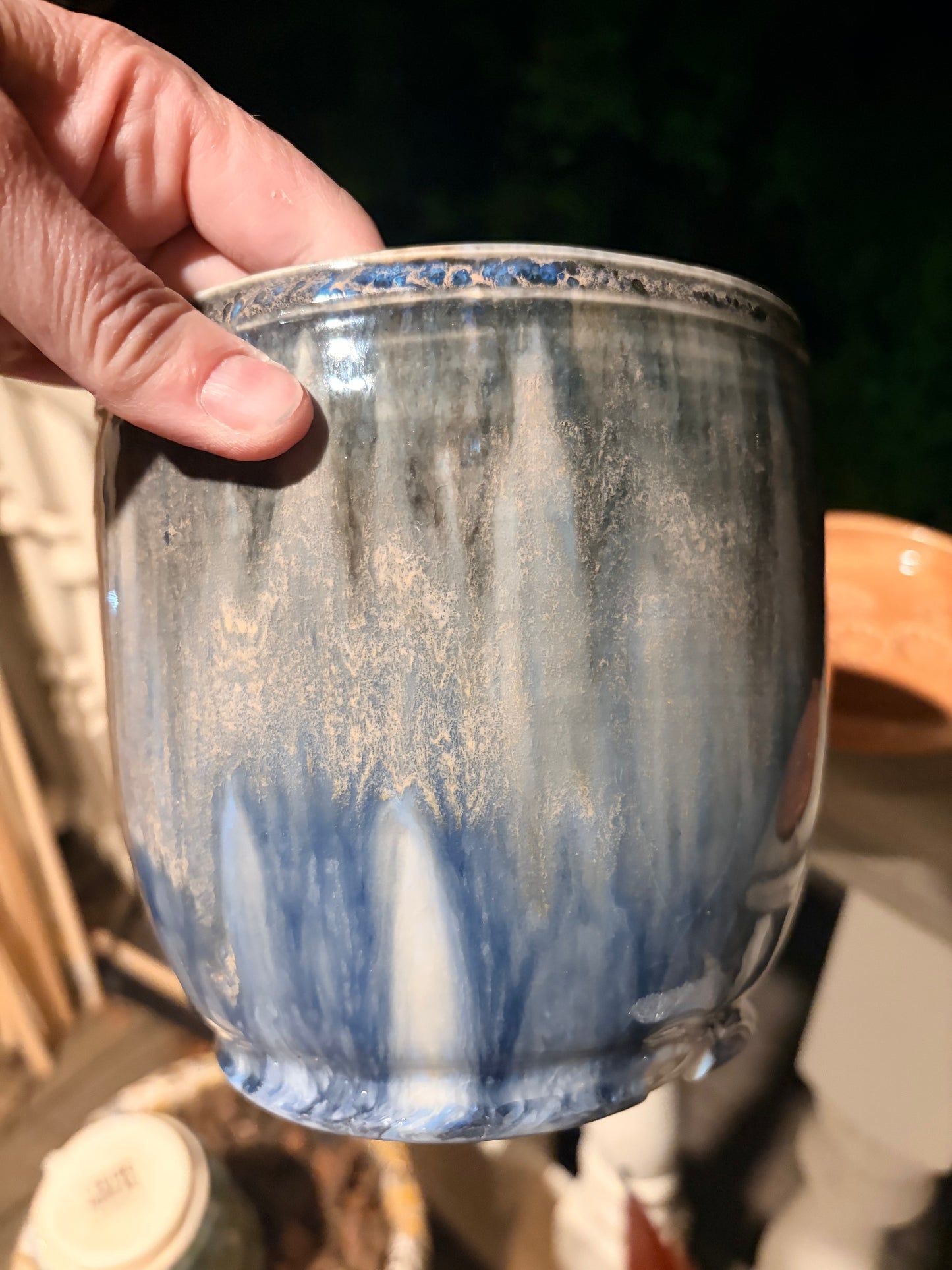 1143 Blue vase