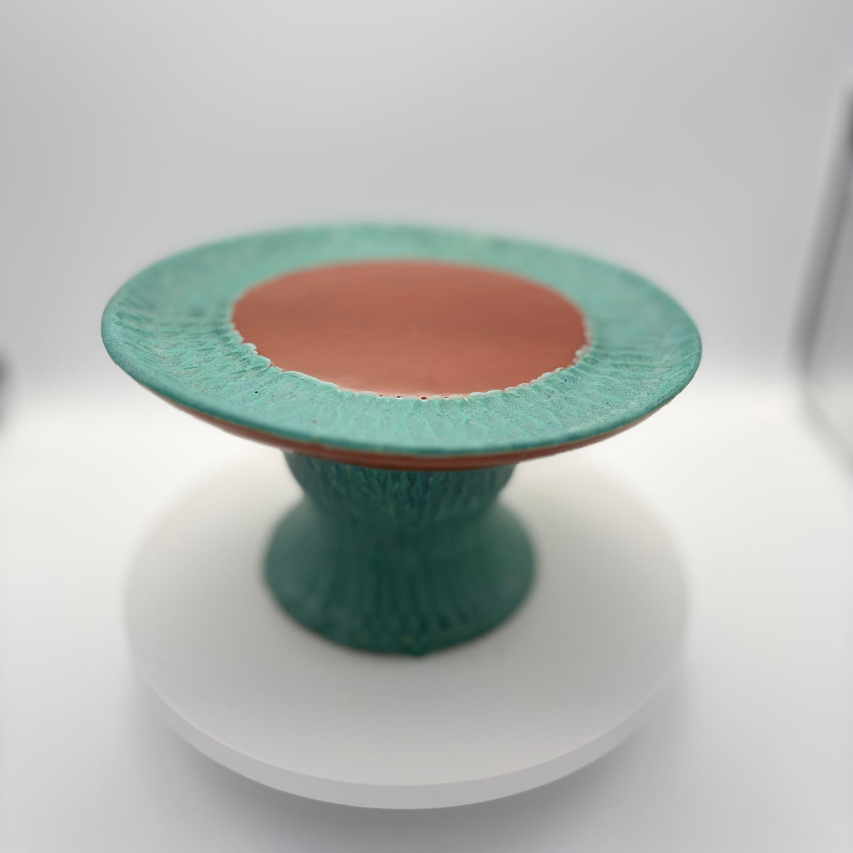 1502 Green and Red Cake Plate