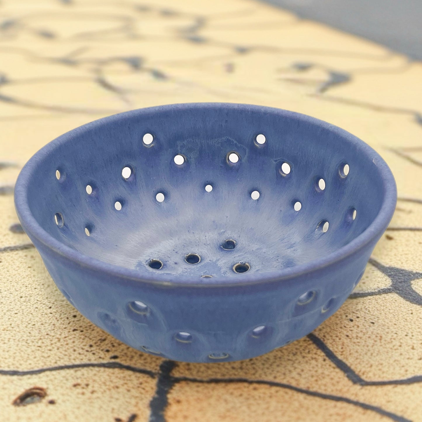 Frosted Lavender Stoneware Colander