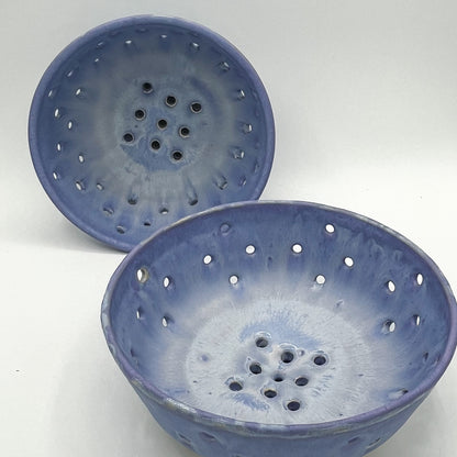 Frosted Lavender Stoneware Colander