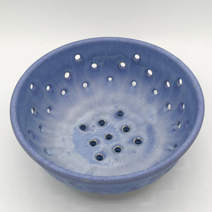 Frosted Lavender Stoneware Colander