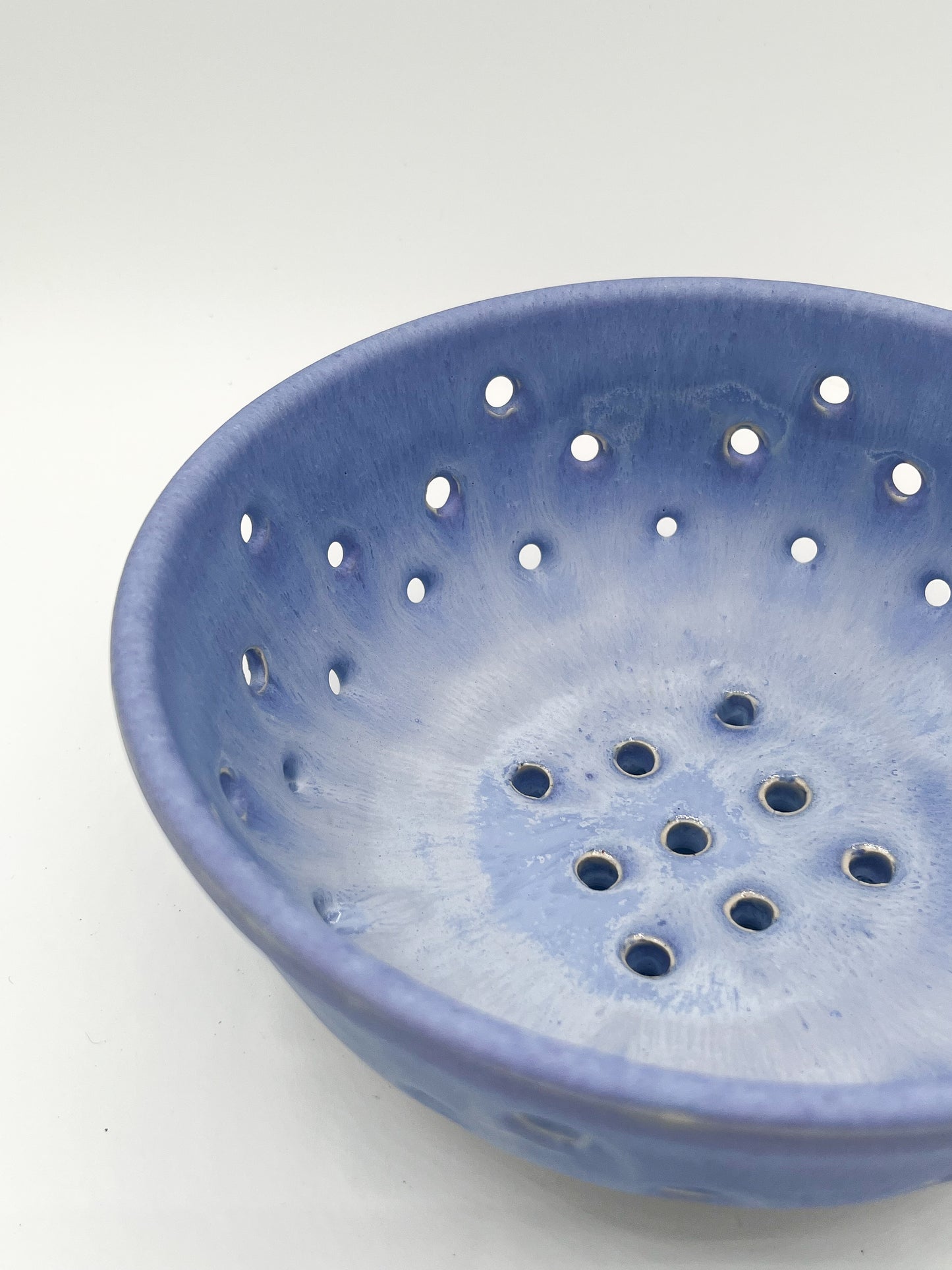 Frosted Lavender Stoneware Colander
