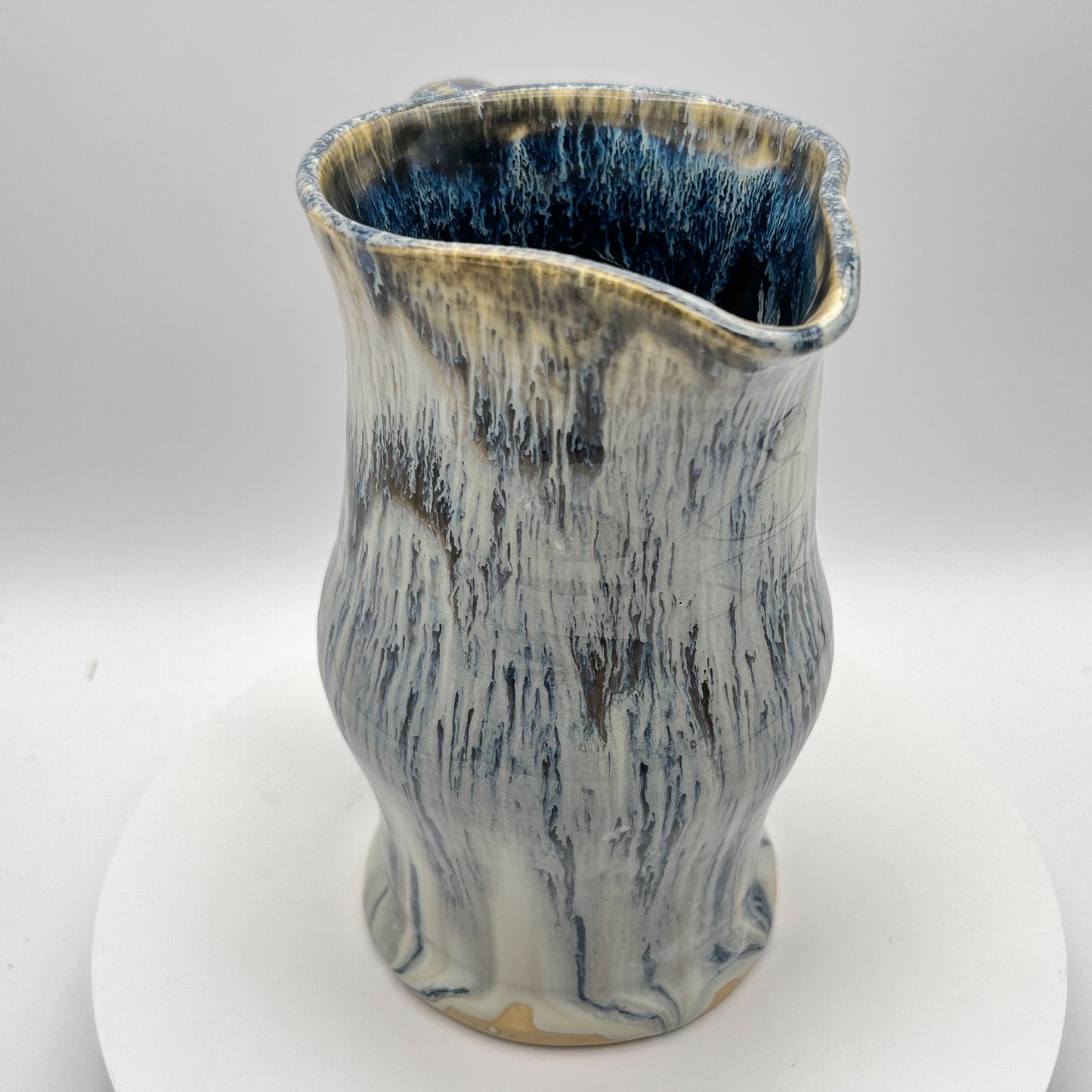 Waterfall in ceramic form