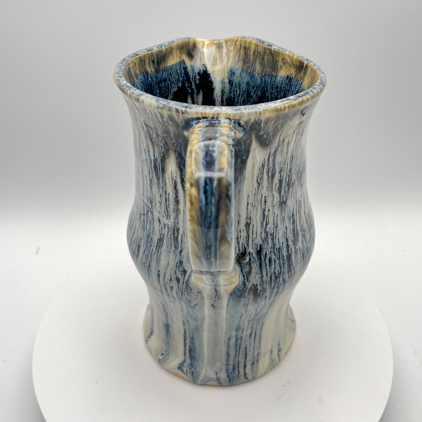 Waterfall in ceramic form