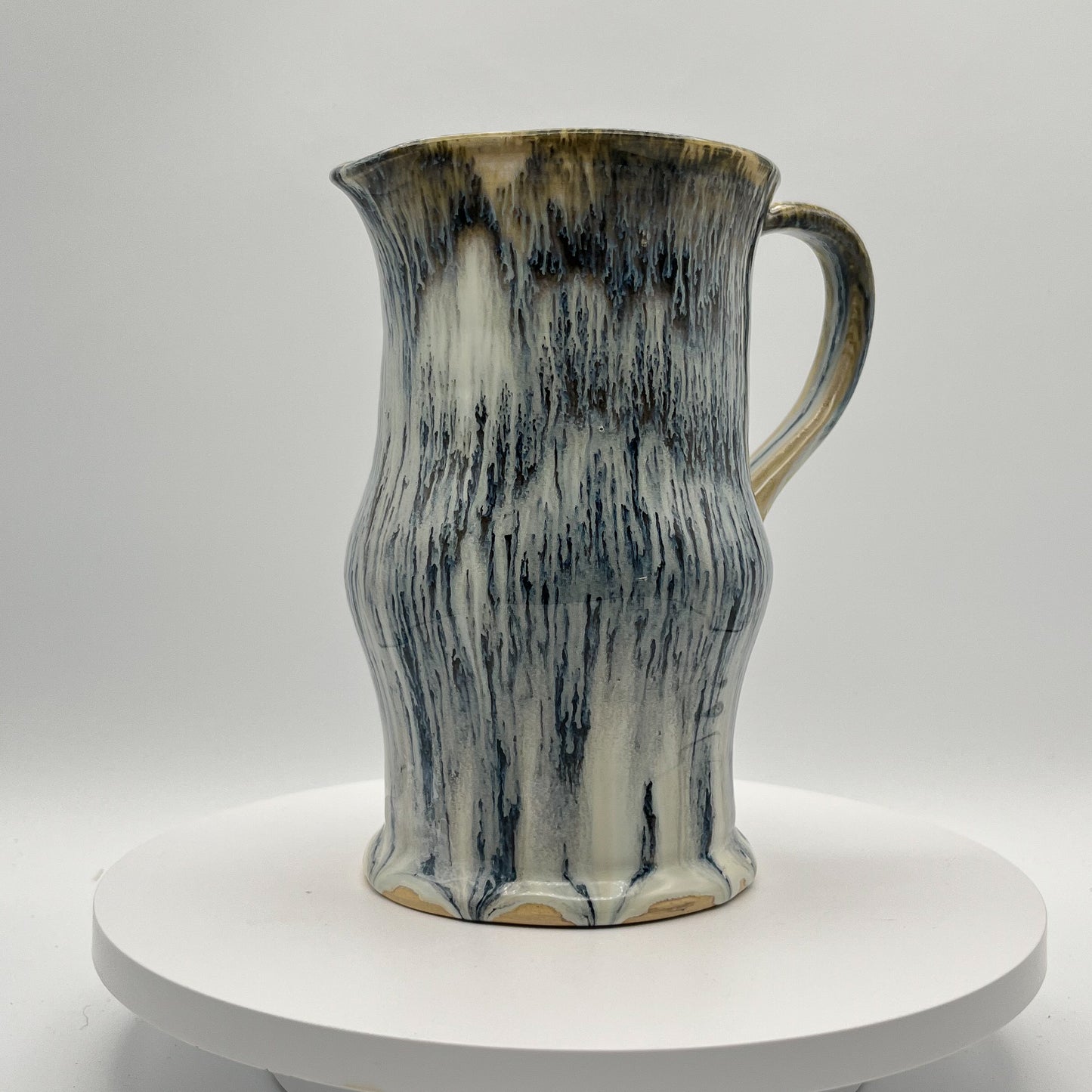 Waterfall in ceramic form