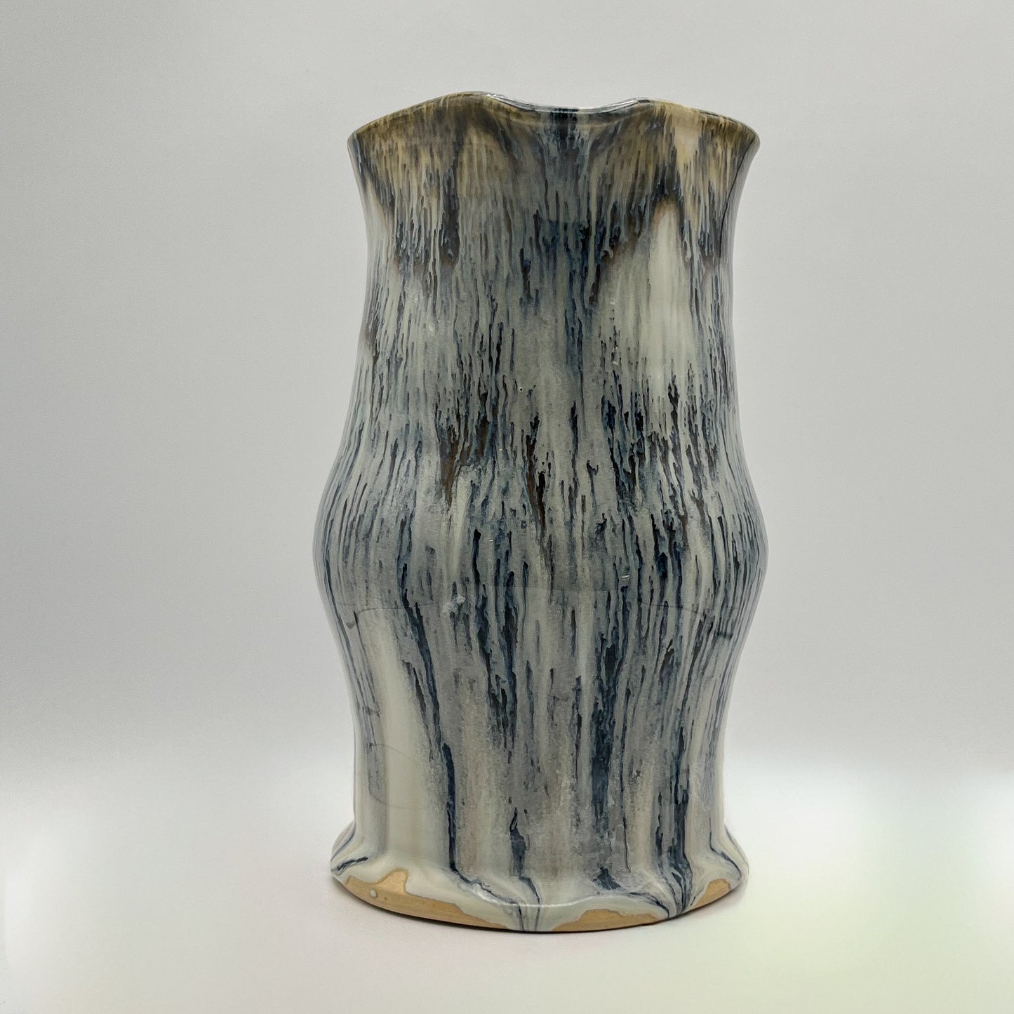 Waterfall in ceramic form